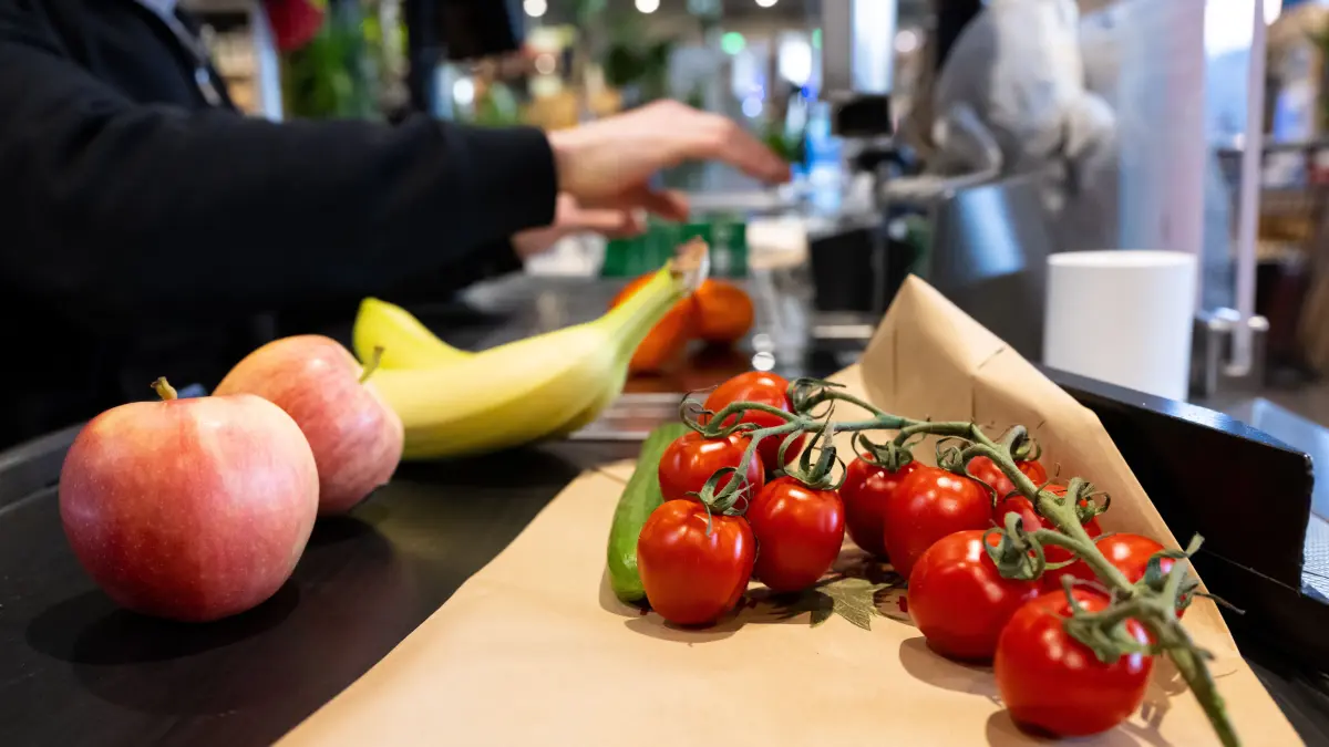 Einkaufen in Polen spart nicht immer Geld. Einige Produkte sind sogar teurer als in Deutschland. Wo man sparen kann und wo nicht.