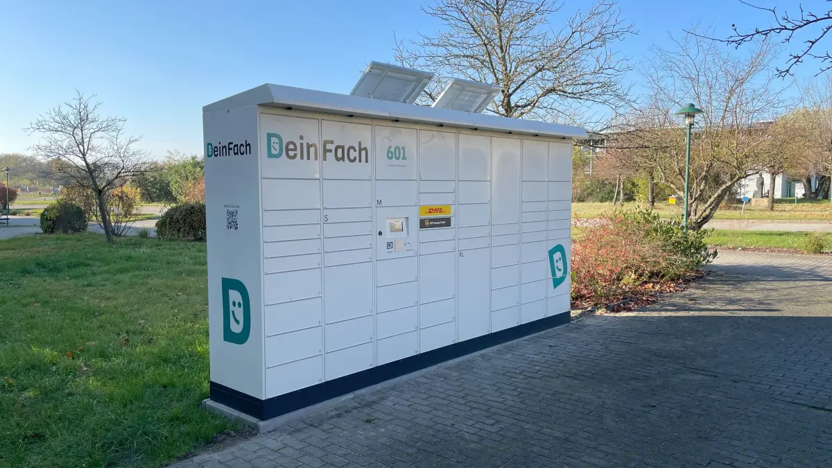 Die neue DeinFach-Abholstation am Klinikum erweitert das Angebot an Post- und Paketservices in Frankfurt (Oder).