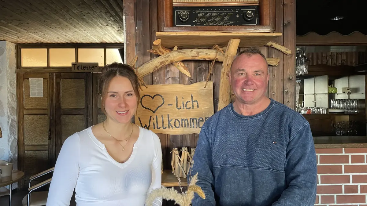 Generationswechsel im Gasthaus Görsdorf in Lindenberg. Ab 1. Januar übernimmt Maria Görsdorf von ihrem Vater Thomas Görsdorf in 6. Generation den Traditionsbetrieb.