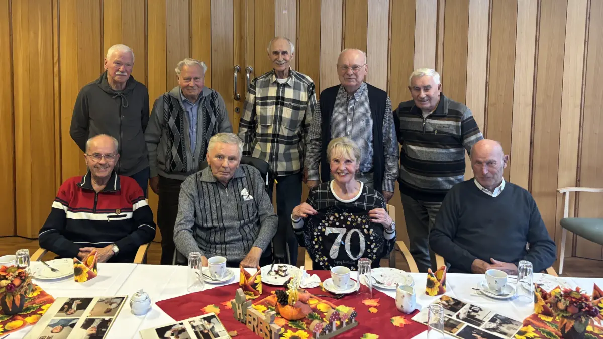 Gruppenfoto 70. Klassentreffen