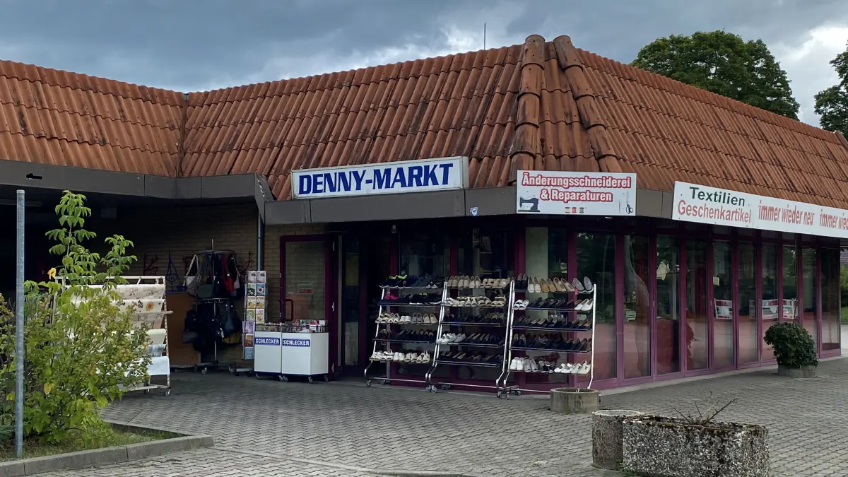 Bleibt dem Mehrzweckgebäude auf dem Platz der Freiheit in Brieskow-Finkenheed noch treu: der Denny-Markt