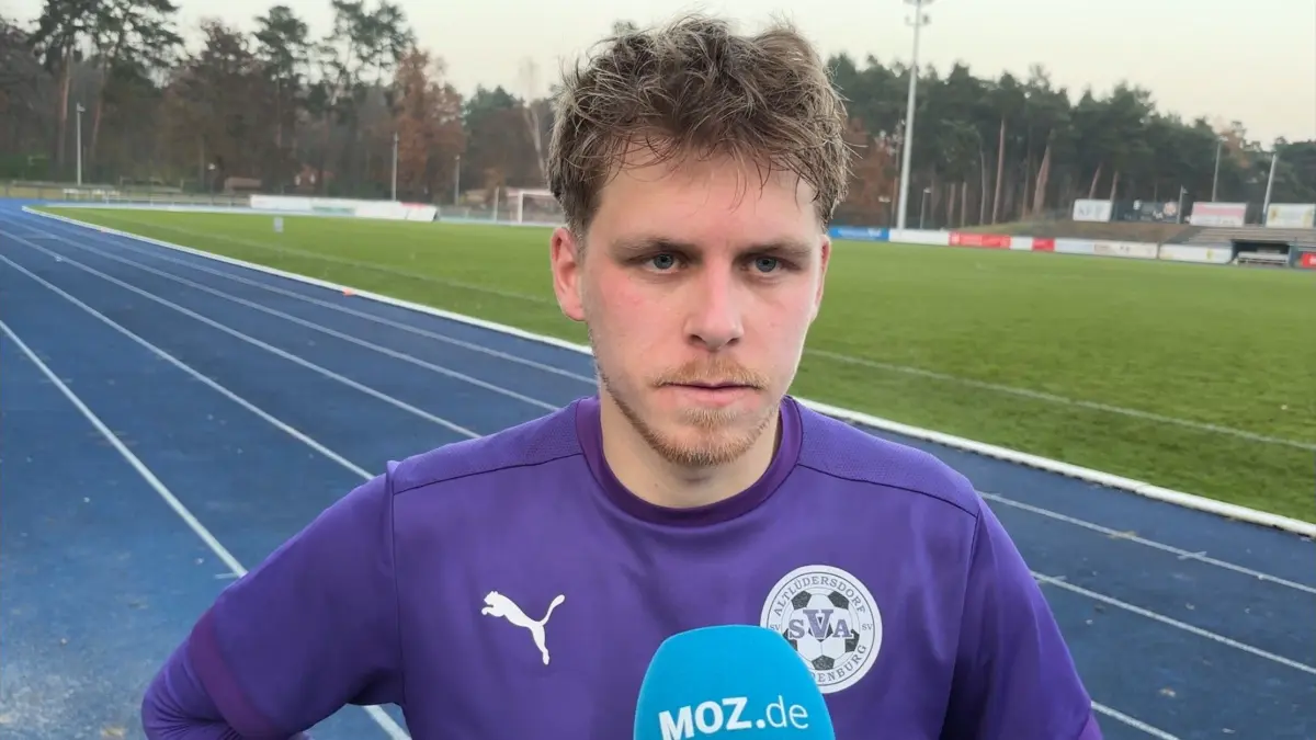 Finn Wozniak vom SV Altlüdersdorf spricht am MOZ-Mikrofon über die Niederlage beim Ludwigsfelder FC in der Fußball-Brandenburgliga, den schwachen Start und die Saisonziele.