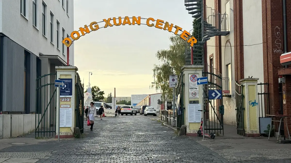 Dong Xuan Center in Berlin: Three seriously injured after attack at Asian ...