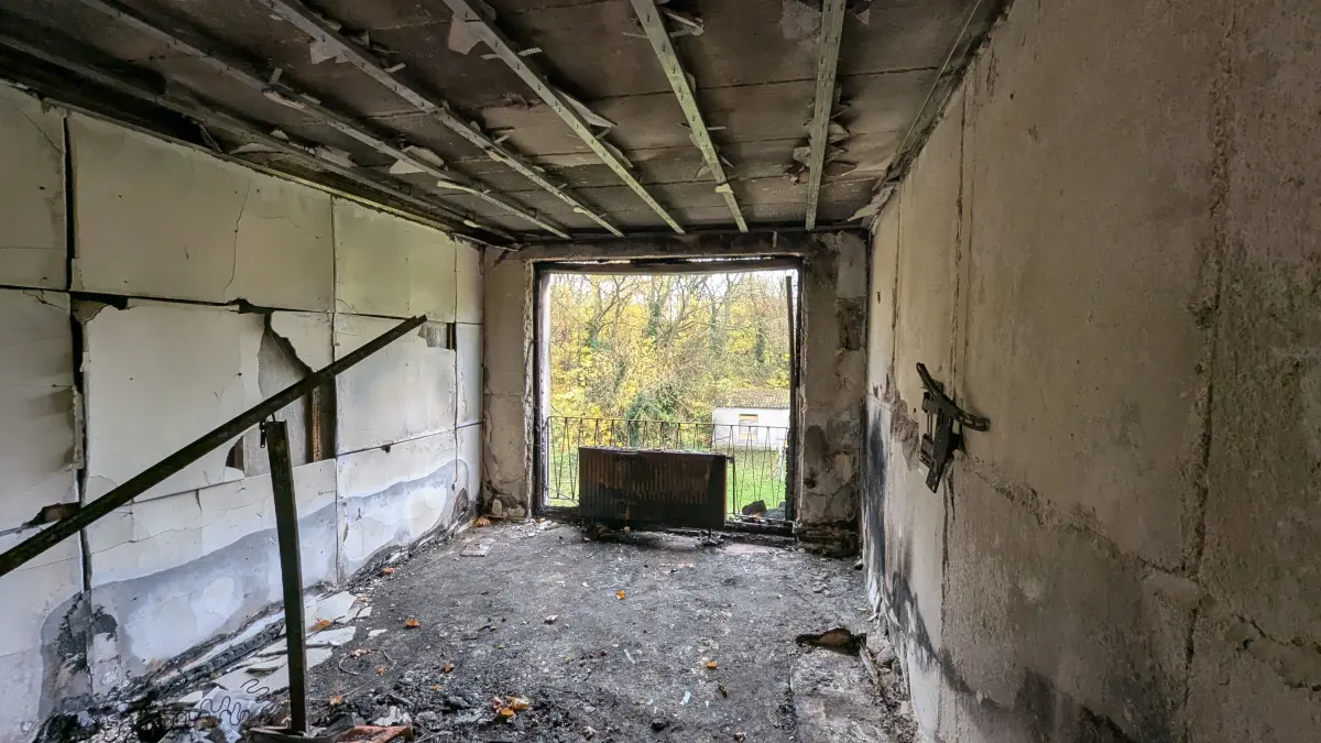 Brandherd: Dieses Wohnzimmer wurde vollkommen zerstört.