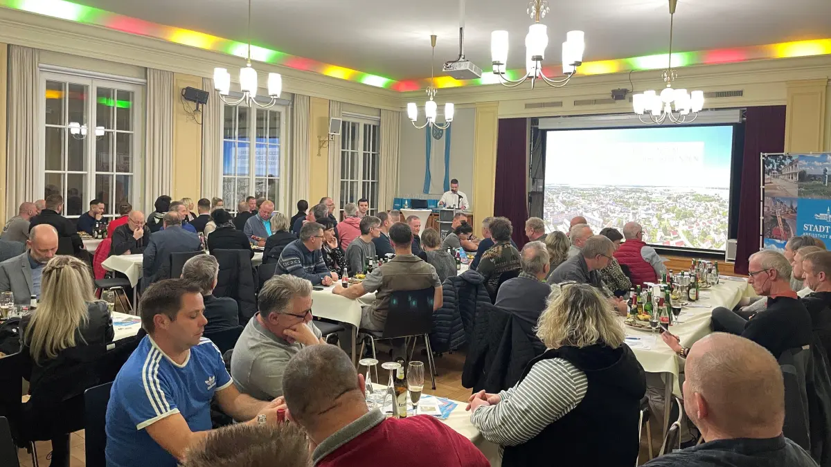 Zusammenhalt der Seelower Untrenehmen: Zu tag dre gewrebetreiebnden konne bürgeremiszter Rpnret nitz viel zustimmung für die dymaishc entwijkclug der keinstra erfahern