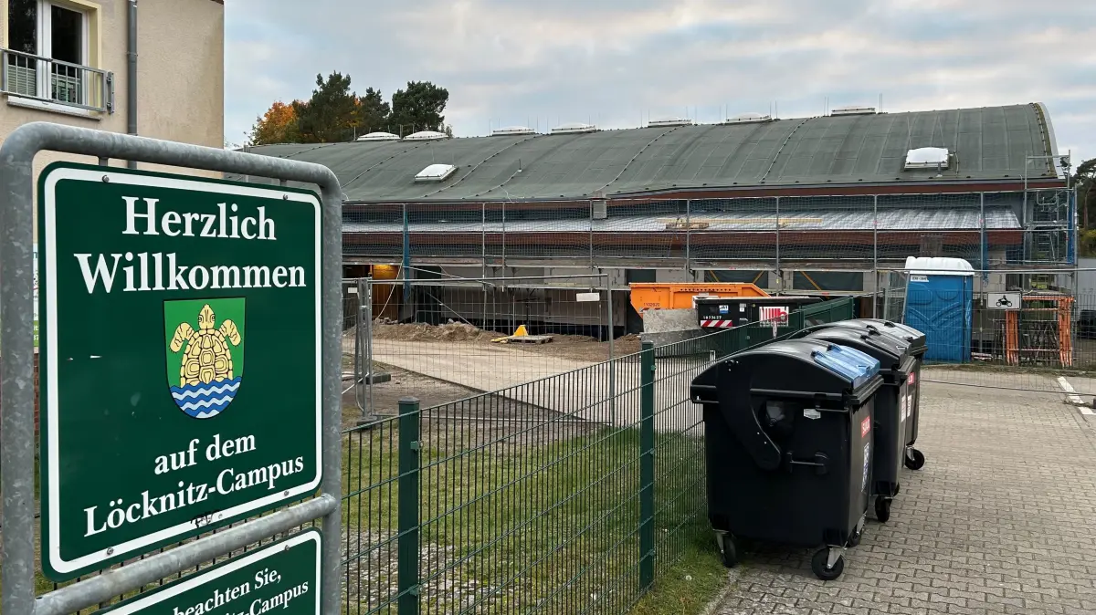 In der Löcknitzhalle: Im gesamten Landkreis Oder-Spree entstehen insgesamt 20 sogenannte Katastrophenschutz-Leuchtturm , darunter auch in der der Tesla-Gemeinde.