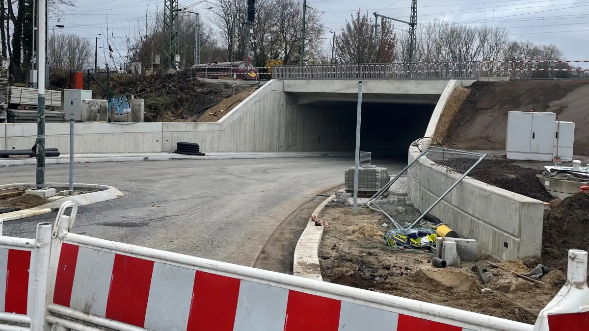Eisenbahnüberführung über die Storkower Straße in Königs Wusterhausen