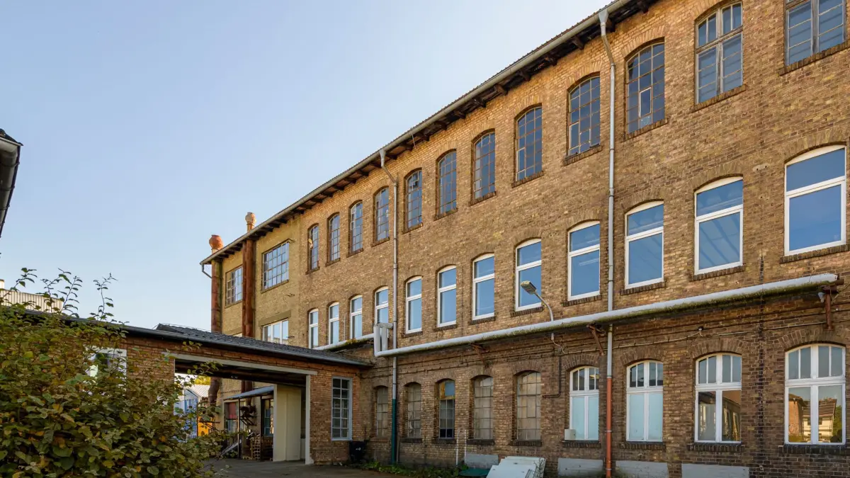 Wird dieses Haus in Finow bald einen neuen Besitzer haben? Bis heute hat es als Standort eines Unternehmens für Leuchtenbau eine lange Geschichte.