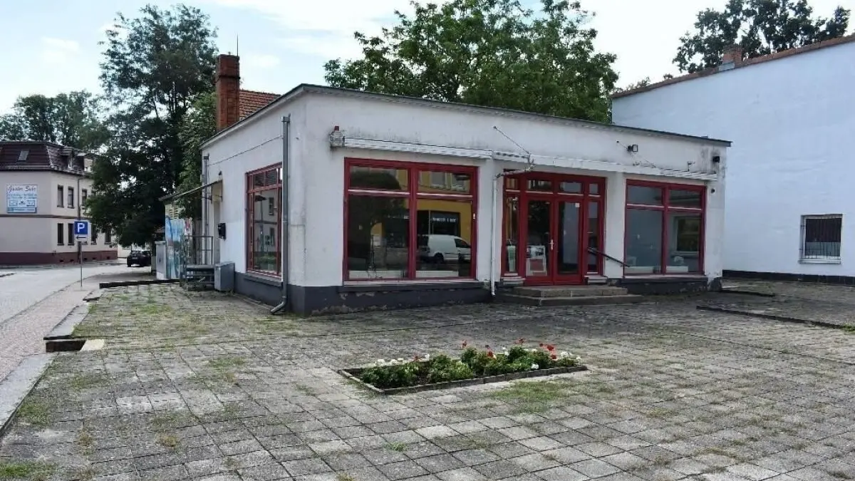 Pavillon Berliner Straße 27 Umbau zur Tourist-Info in Zehdenick