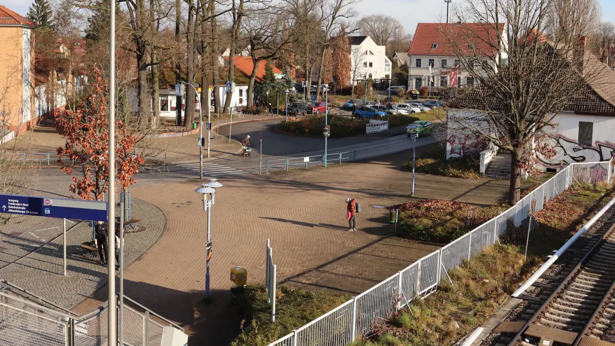 Nördlich des Bahnhofs soll die neue Ortsmitte von Fredersdorf-Vogelsdorf entstehen.