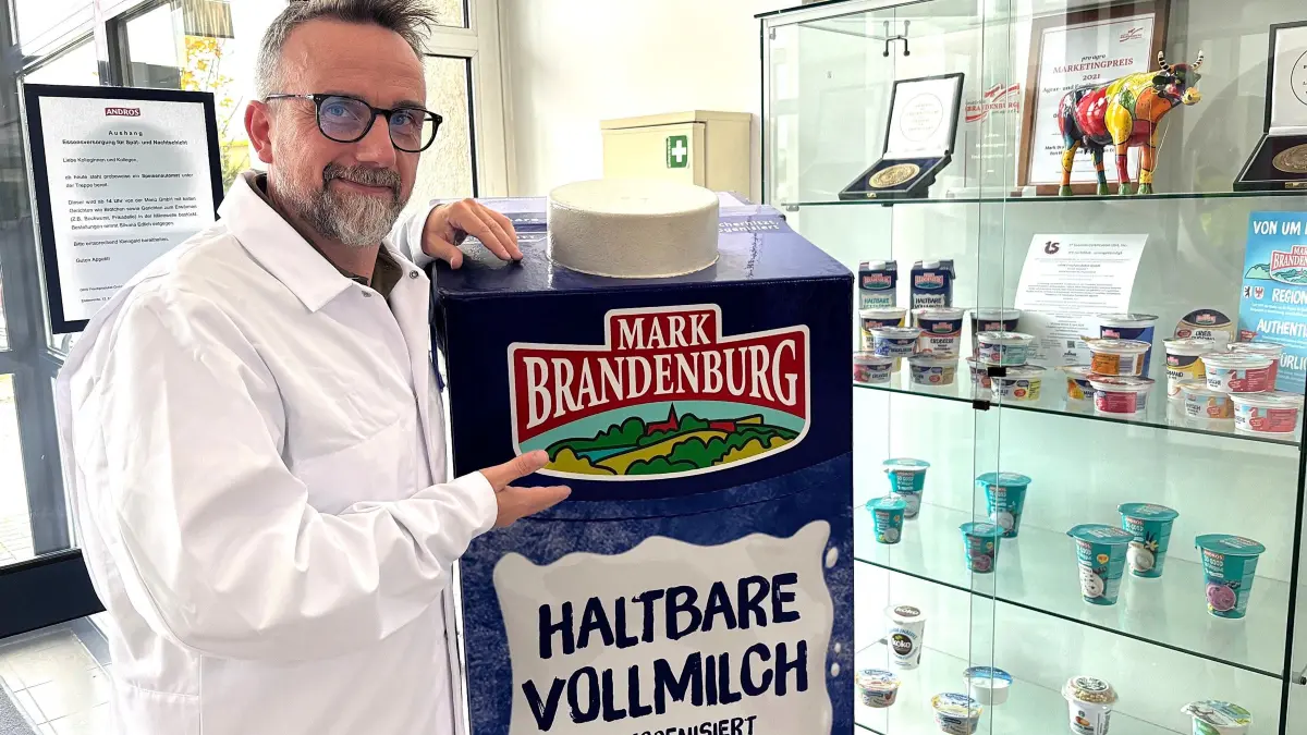 Als Sachse kannte ODW-Werkleiter Ronny Galle die Produktmarke Mark Brandenburg nicht. Jetzt kostet er sich durch das komplette Sortiment.