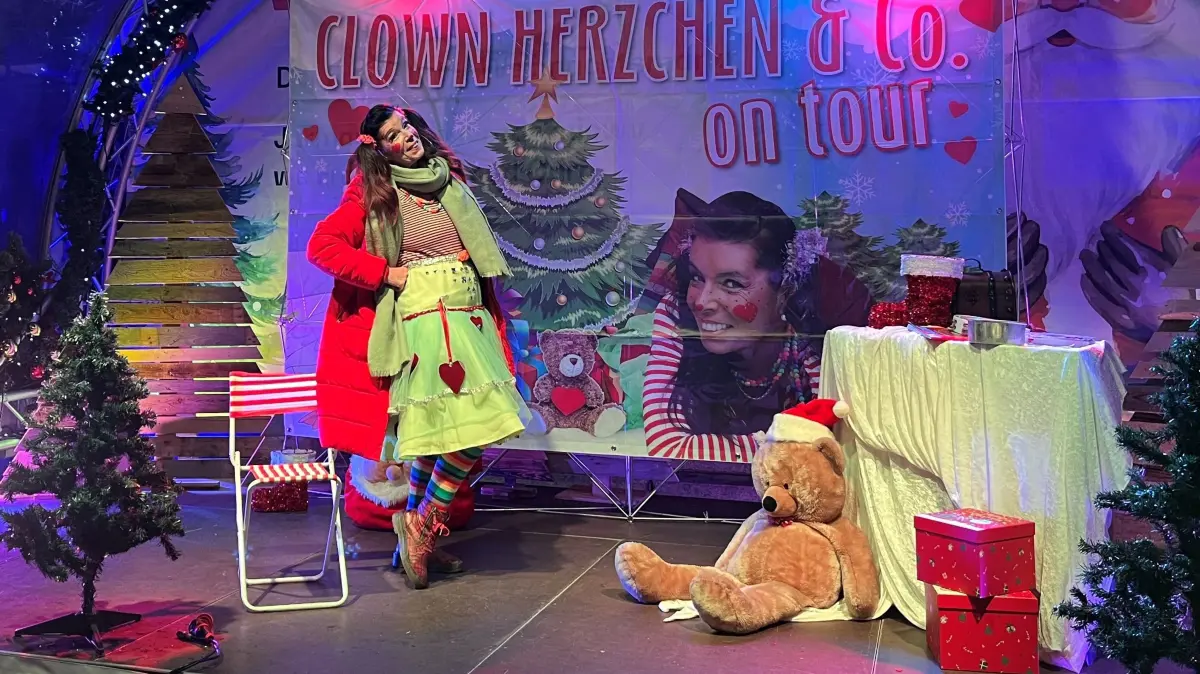 Melchow. Clown Herzchen. Bühnenprogramm zu Weihnachten. Datum unbekannt. Foto: Elke Diewell-Tanneberger (Pressebild)