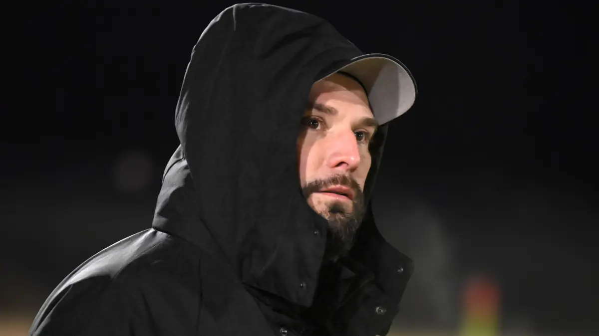Fussball : Frankfurt an der Oder Stadion, Fussball Liga 6 (Brandenburgliga), 1. FC Frankfurt - Union Fürstenwalde, Trainer Alexander Mikulin FOTO BENK 21.11.2025