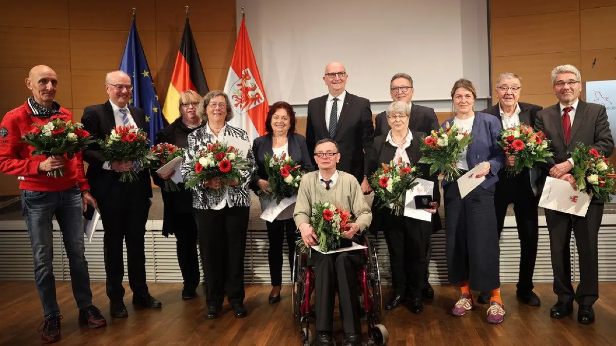 Geehrt: Auch Klaus Morgenstern gehört zu den Engagierten, die Ministerpräsident Dietmar Woidke persönlich ausgezeichnet hat.