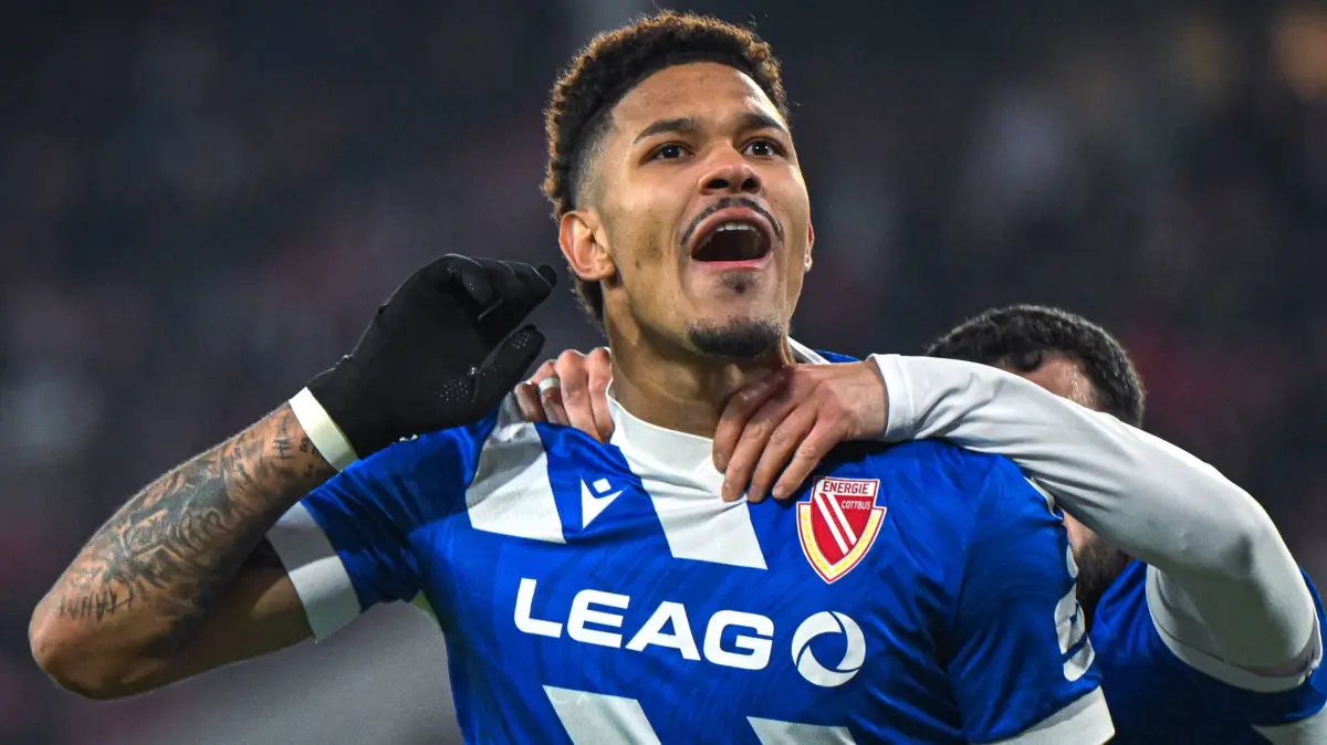 Ein Tor mit 80 Metern Anlauf: Justin Butler sorgte für großen Jubel bei Energie Cottbus.