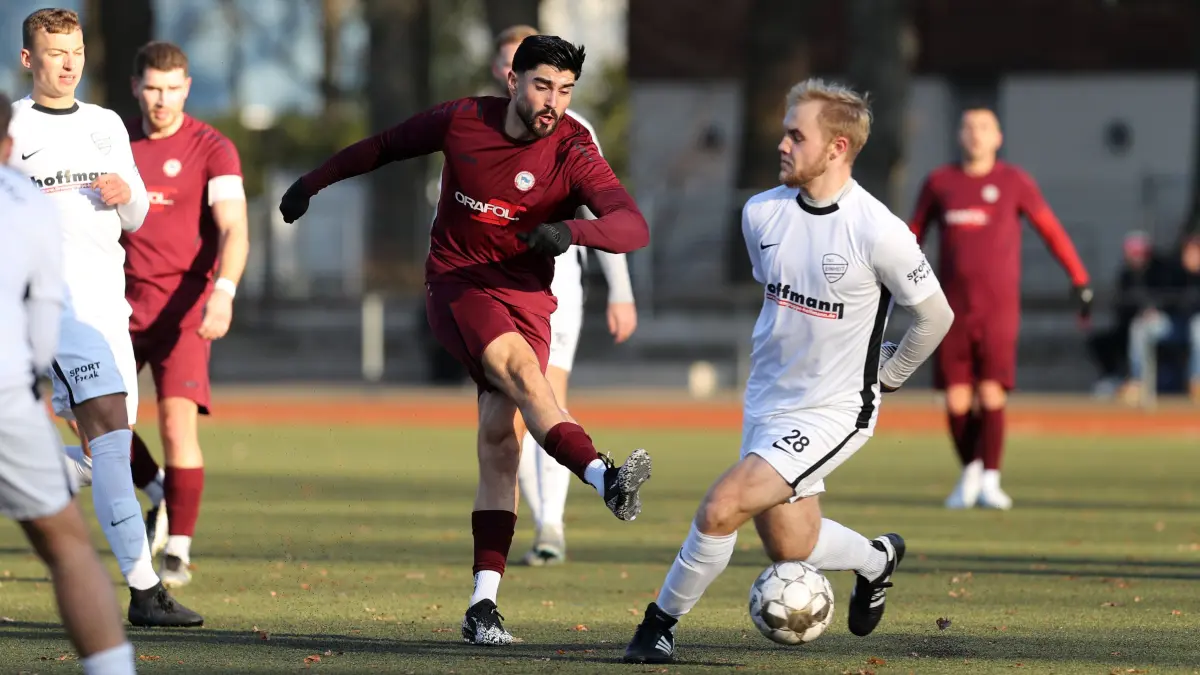 Bernau, 22.11.25, FB BBL, 12. ST: TSG Einheit Bernau - Oranienburger FC Eintracht 1:1, Jannis Theodor
