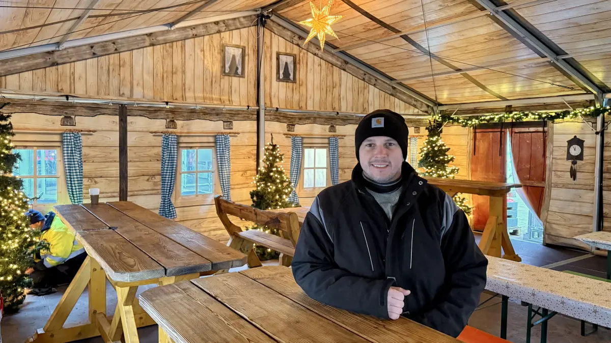Veranstalter Filip Slowie hat auch für große beheizte Gastzelte gesorgt.
