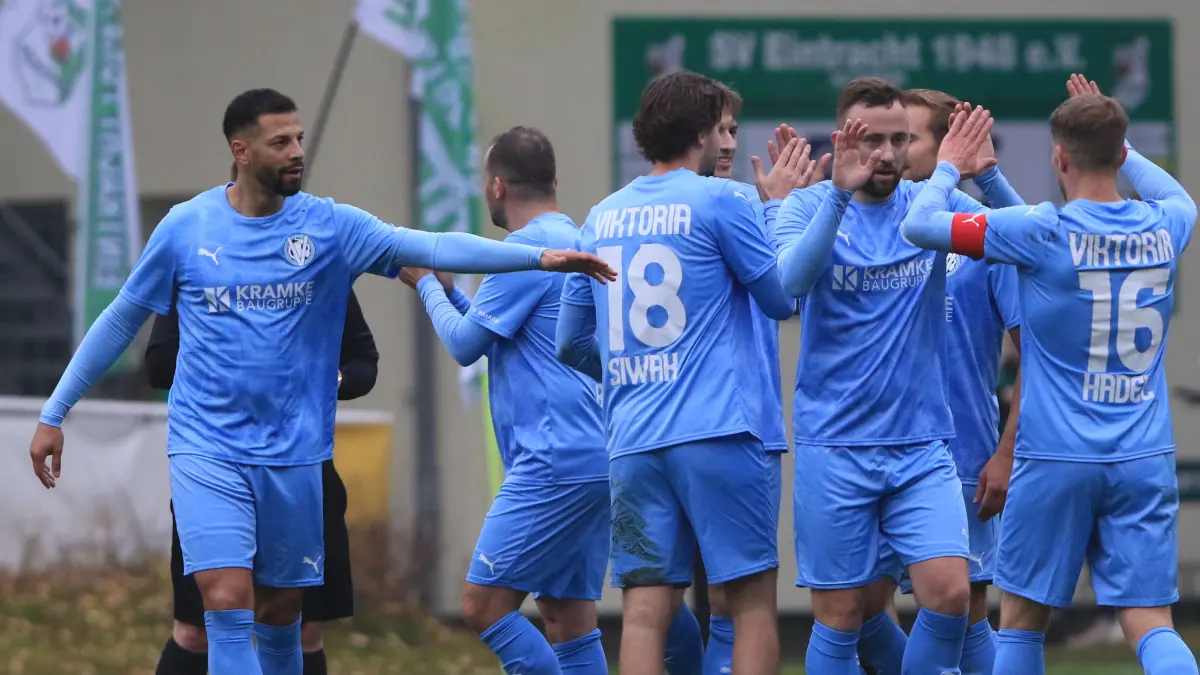 Im Torjubel: Viktoria Potsdam netzte in den 14 Saisonspielen der Landesliga bereits 81-mal ein. Das ist der Spitzenwert in ganz Brandenburg. Fünf Tore gab es allein im hochklassigen Spitzenduell in Zepernick.