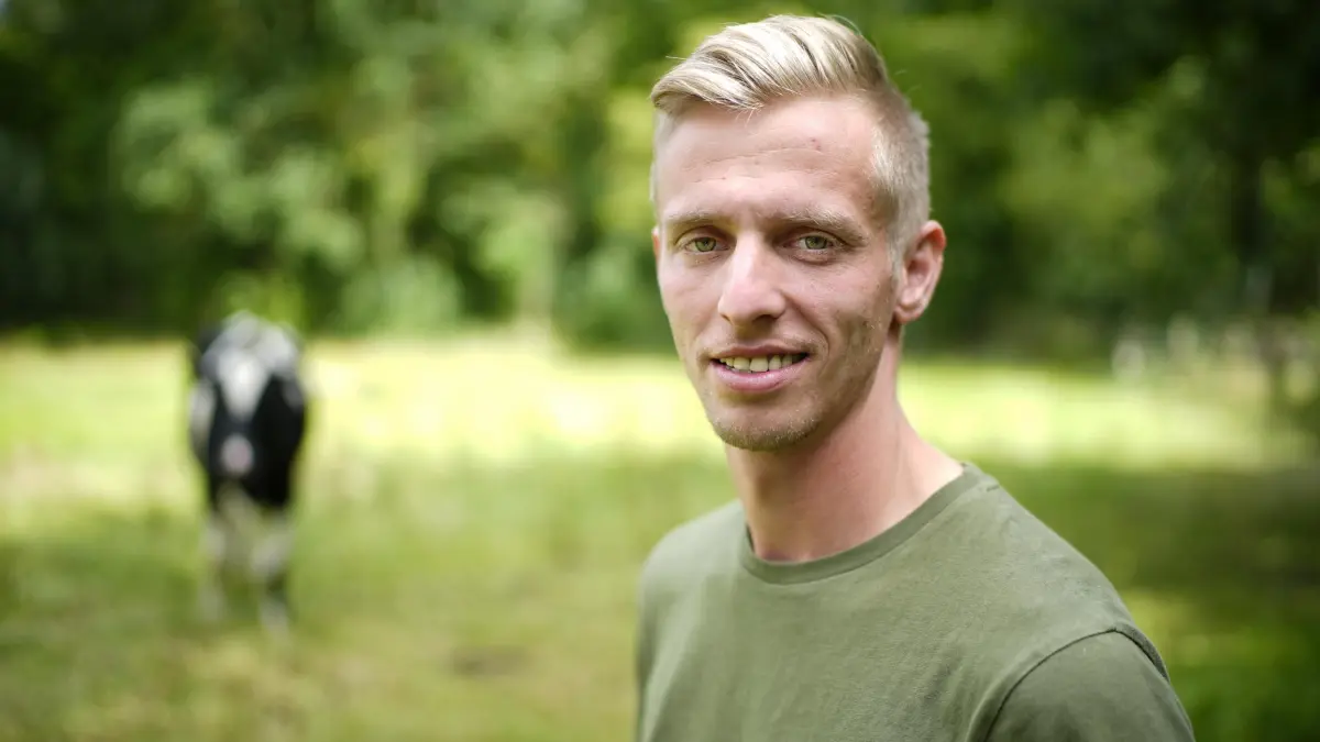 Christopher Krebs aus der Nähe von Gransee ist Kandidat bei "Bauer sucht Frau". +++ Die Verwendung des sendungsbezogenen Materials ist nur mit dem Hinweis und Verlinkung auf RTL+ gestattet. +++