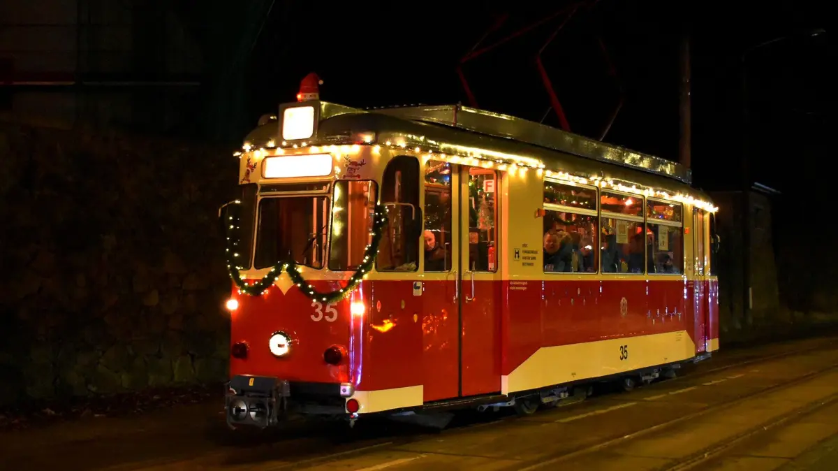 Frankfurt (Oder). Glühweinstraßenbahn. Verein Historische Straßenbahnen Frankfurt (Oder). 18.12.2023 Foto: Andy Littmann