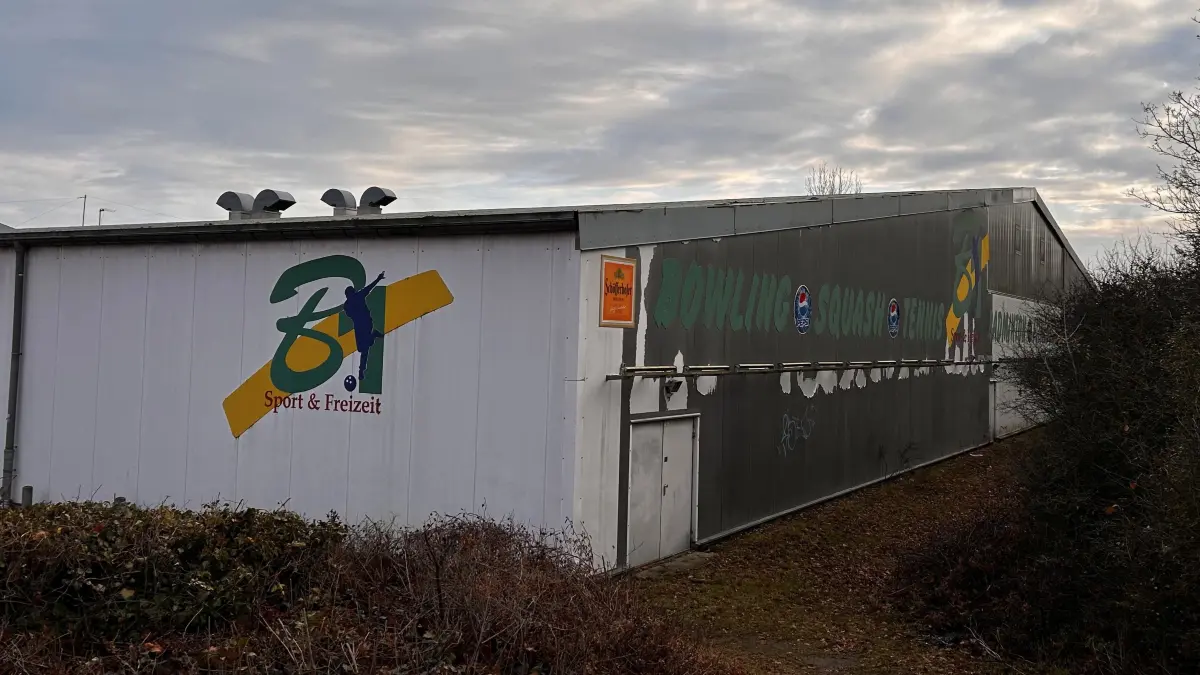 Das B1 Sport und Freizeit Center in Schöneiche bietet Fitnessliebhabern ein breites Angebot. Die Anlage aus den 90er Jahren hat jetzt den Eigentümer gewechselt. Sein Name ist in der Region nicht unbekannt.