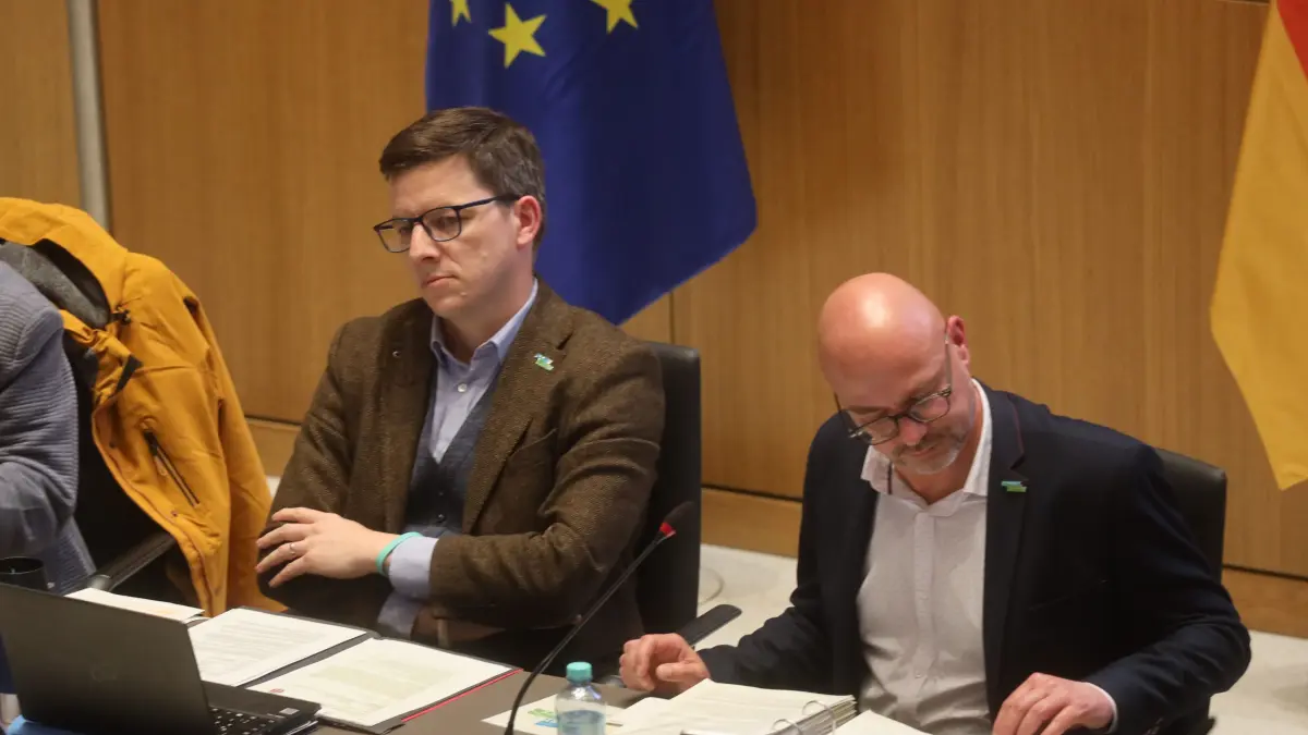 Kämmerin Corinna Schubert, Bürgermeister Claus Junghanns und OB Axel Strasser
