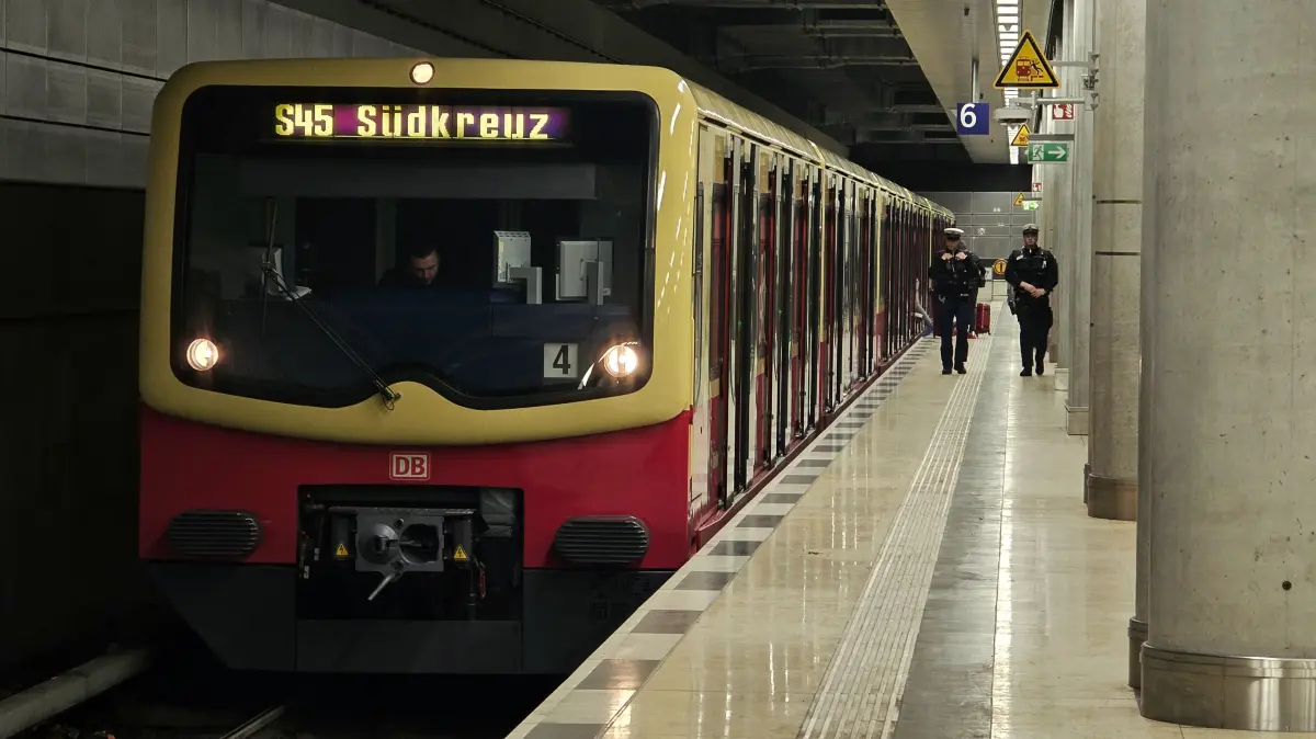 „Flughafen-S-Bahn“ zum BER: Betrieb der S45 wird eingestellt, neue ...