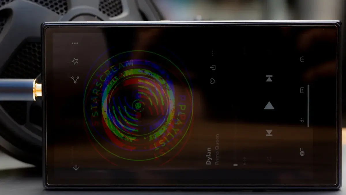 FiiO M21: Musik pur, wenn gewollt im modernen oder im Retro-Design.