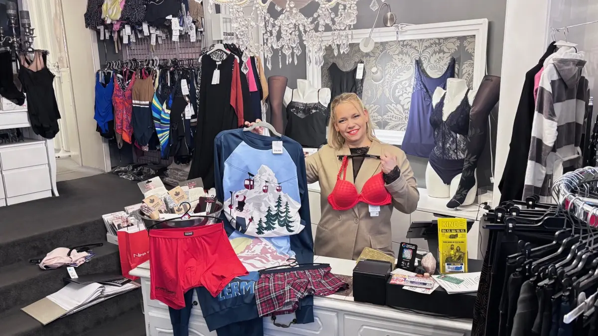 String-Tanga oder Winterwelt-Schlafanzug in Erkner: In Franziska Szcesny-Höneckes "Wäscheladen" gibt es Kuschliges, Buntes oder auch Aufreizendes für Untendrunter.