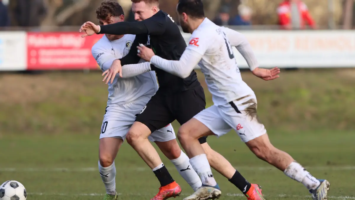 Brandenburgliga TuS Sachsenhausen gegen BSC Preußen Blankenfelde-Mahlow 5:0 (2:0)