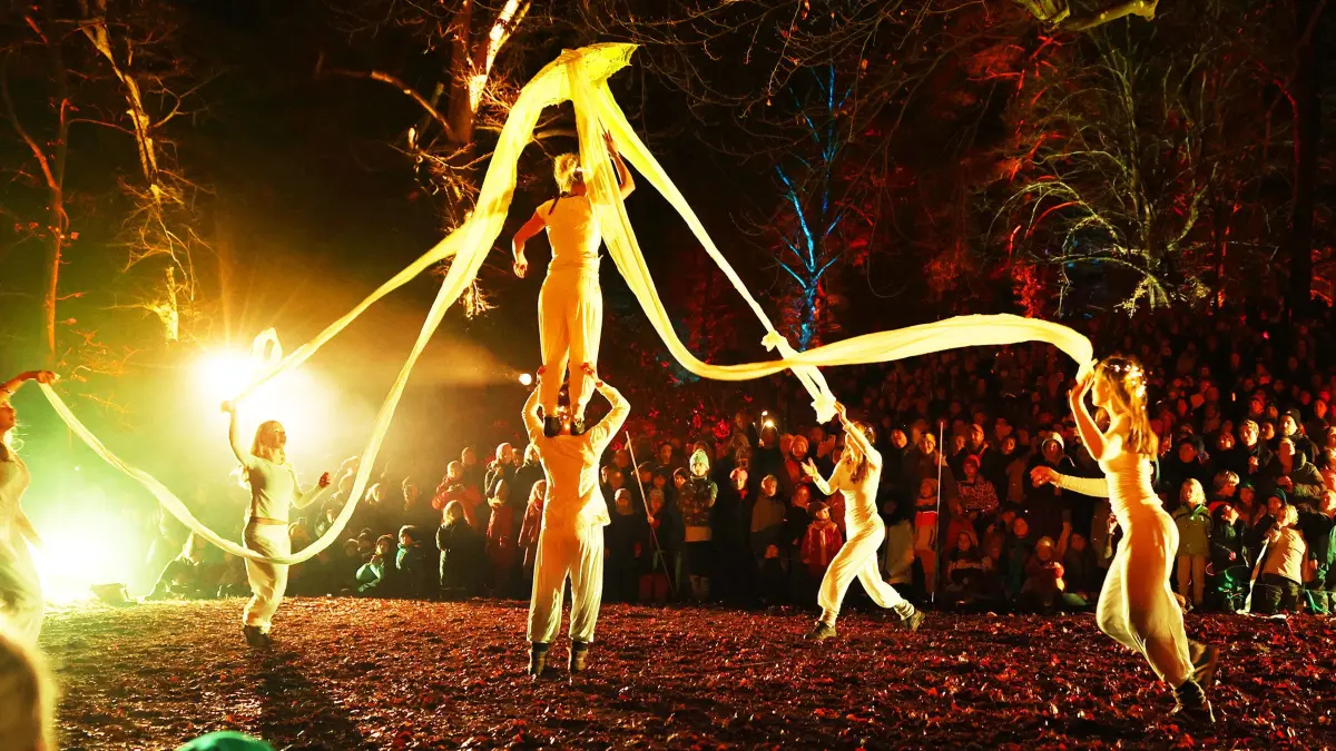 Waldweihnacht der Stiftung Waldwelten im Forstbotanischen Garten in Eberswalde am 13.12.2025
