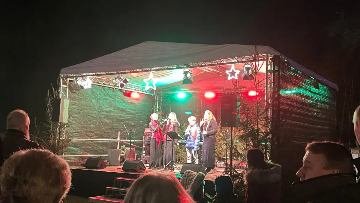 Musikalische Powerfamilie aus Stolzenhagen: Sie begeisterte das Publikum am Samstagabend im Schlosspark Freienwalde.
