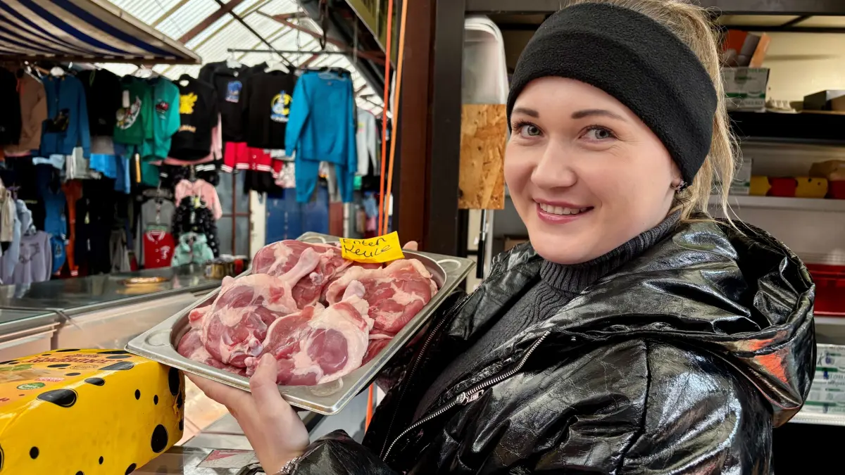 Frische Entenkeulen auf dem Polenmarkt in Slubice.