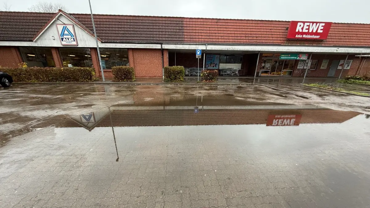 Aldi und Rewe an der Falkenthaler Chaussee in Zehdenick