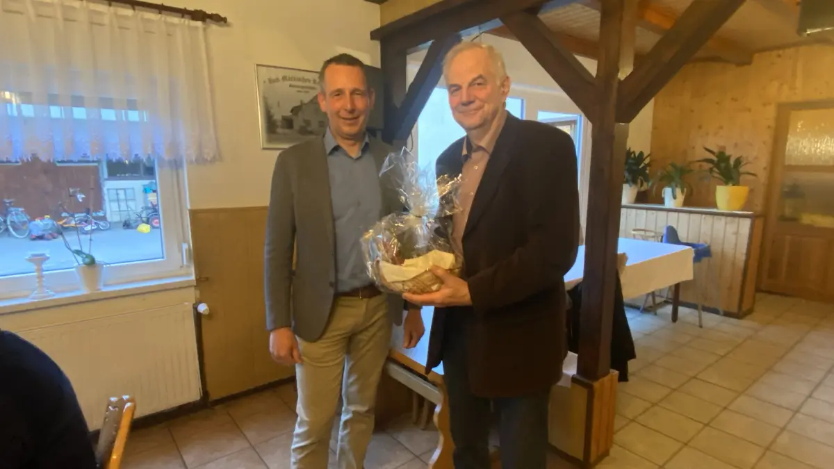 Der seit 2024 amtierende Vorsitzende des Gewerbevereins, der Bauunternehmer Martin Schlaegel (l.) neben seinem Vorgänger, dem Raumausstatter Burkhard Miesterfeld, der dem Verein als Ehrenvorsitzender erhalten bleibt.