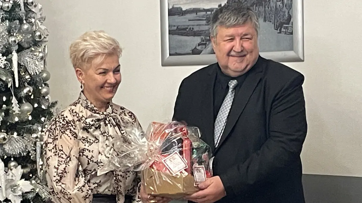 Herzlichen Glückwunsch von der Stadtverwaltung Küstrins: Ryszard Skalba (65) wird im Februar 2026 in den Ruhestand geehen. Seine Nachfolge ist noch nicht geklärt,