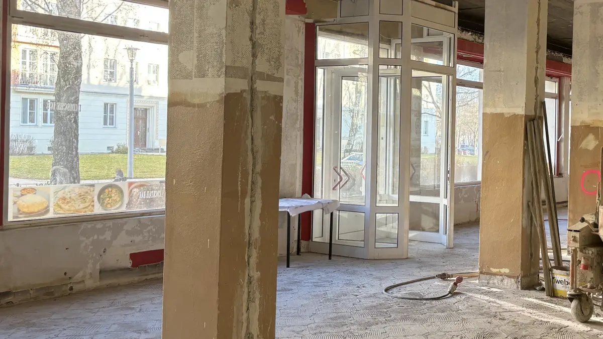 Nicht mehr wiederzuerkennen: Der Gastraum des ehemaligen Restaurants Rose in der Saarlouiser Straße wurde bis auf die Wände entkernt. Was ist dort geplant?