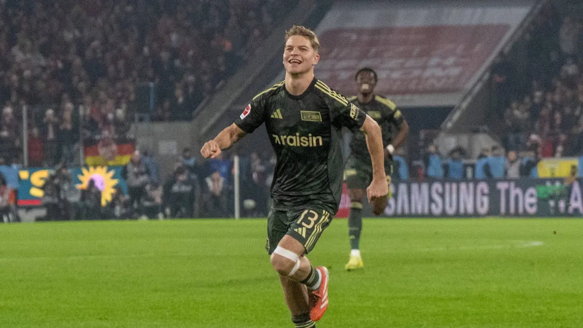 1. Bundesliga, 1. FC Köln - 1. FC Union 2025/26: Fussball, Herren, Saison 2025/2026, 1. Bundesliga (15. Spieltag), 1. FC Köln - 1. FC Union Berlin, Andras Schäfer (1. FC Union), Jubel nach Tor zum 0:1, 20.12. 2025, Foto: Matthias Koch