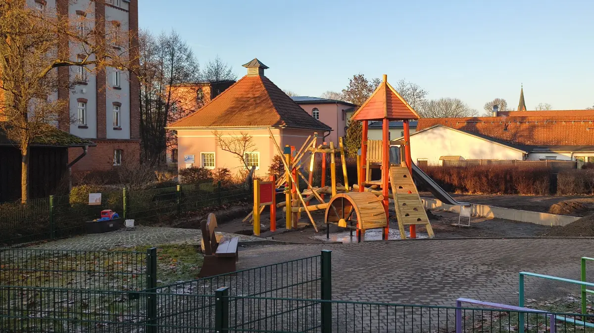 Die neuen Geräte am Spielplatz in Finowfurt. Könnte der Spielplatzumbau für einen Rechtsstreit sorgen?