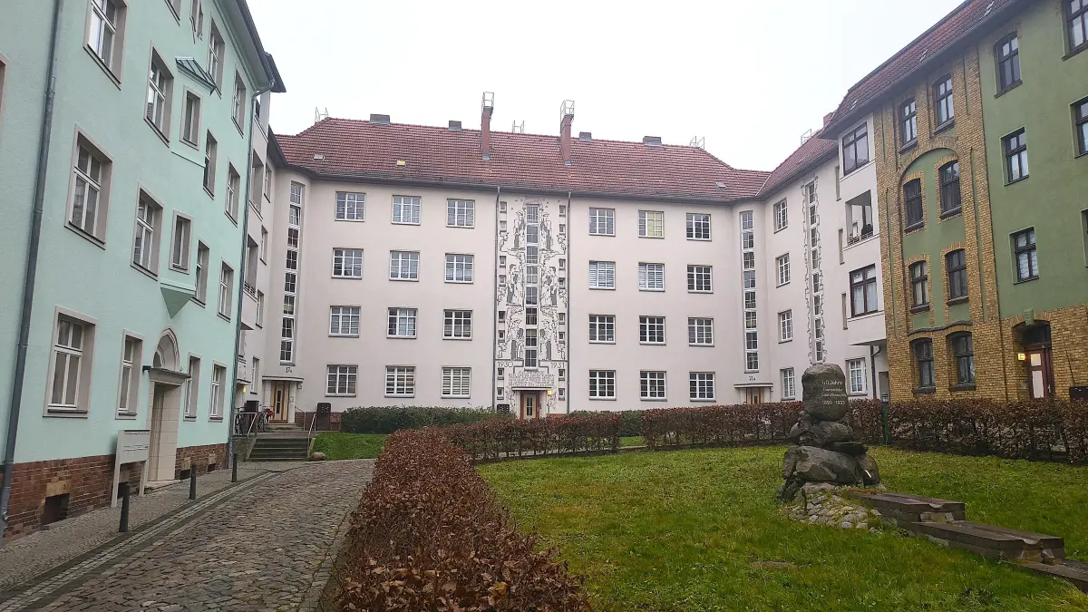 Die Wohnanlage an der Kantstraße in Eberswalde. Sie steht nicht nur für besondere Architektur, sondern auch für einen Teil der Eberswalder Baugeschichte.