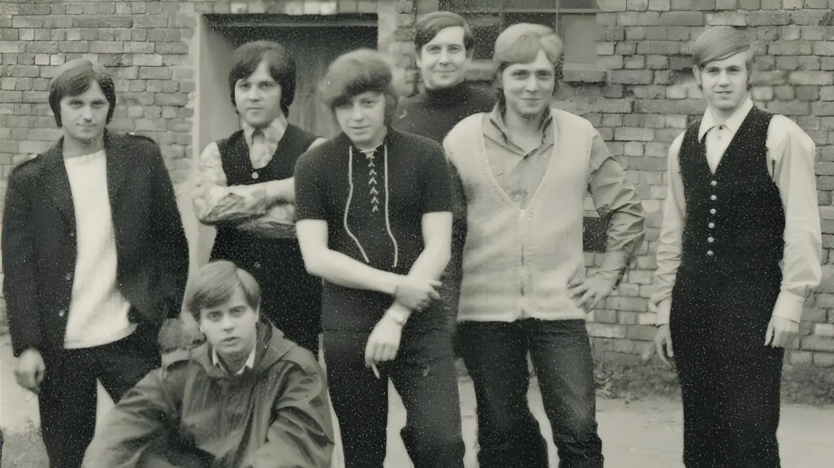 Club67 war die erste zugelassene Jugendband im Altkreis Seelow. Sänger Rainer Nawrath (sitzend) wurde Berufsmusiker. In Seelow erinnerte er sich an diese Zeit zurück und erzählte so manche Anekdote.