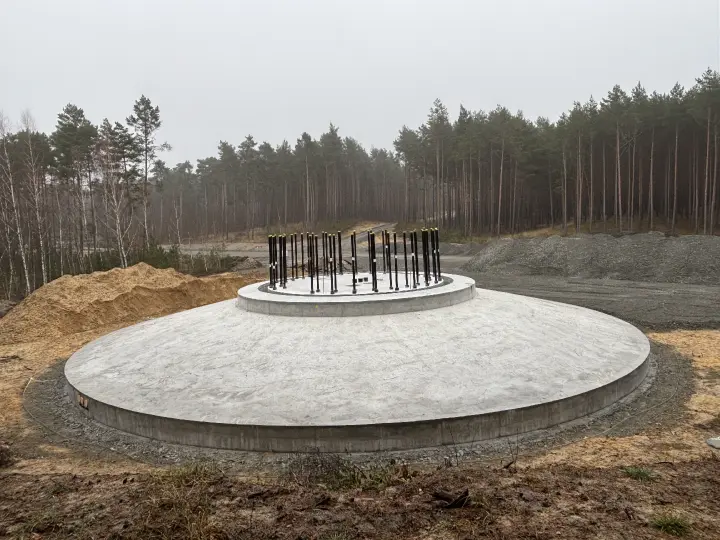 Wozu die runden Plattformen aus Beton dienen