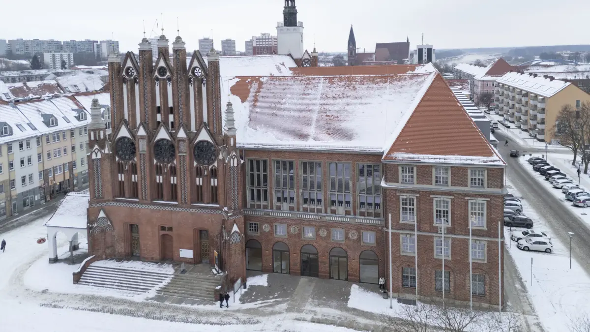 Das Rathaus in Frankfurt im Winterkleid