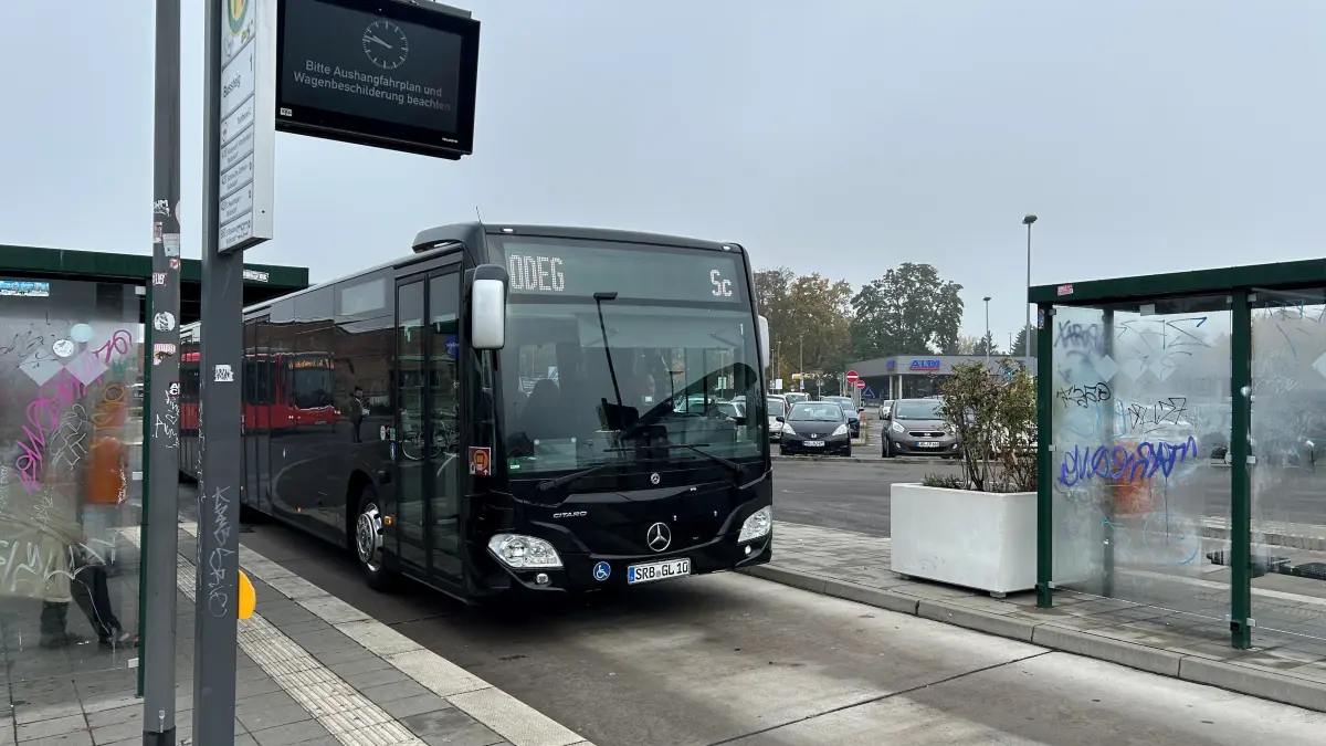 Bus statt Bahn: Beim RE1 der Odeg steht der erste längere Ausfall zwischen Erkner und Fürstenwalde bevor.