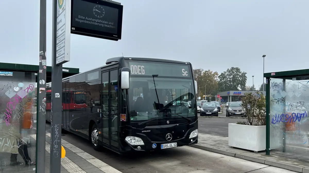 Bus statt Bahn: Beim RE1 der Odeg steht der erste längere Ausfall zwischen Erkner und Fürstenwalde bevor.