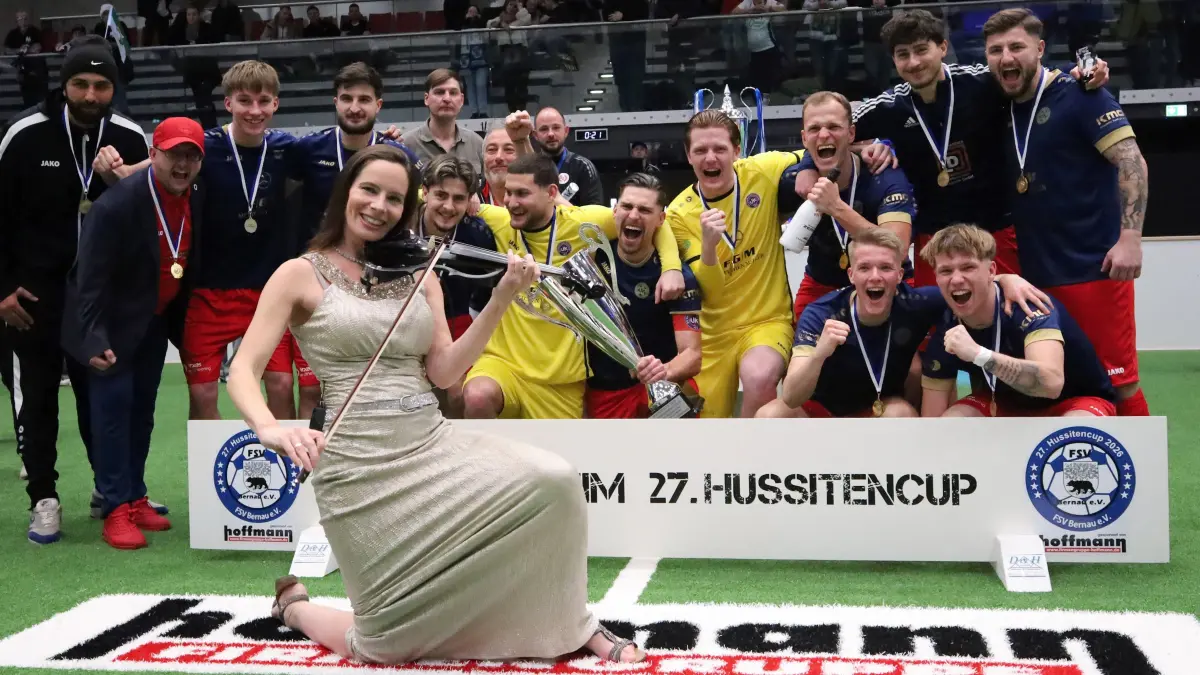 Fussball : Hallenfussball in Bernau Sparkassen-Arena, Hussitencup 2026 NIEDERBARNIM MASTERS, Klosterfelde gewinnt Turnier
FOTO BENK 09.01.2026
