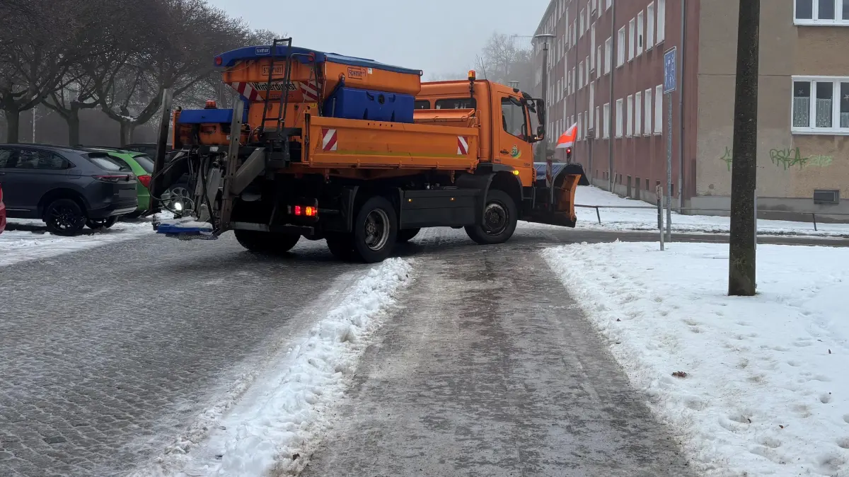 Glatteis am 13.01.2026 in Eisenhüttenstadt und Umgebung