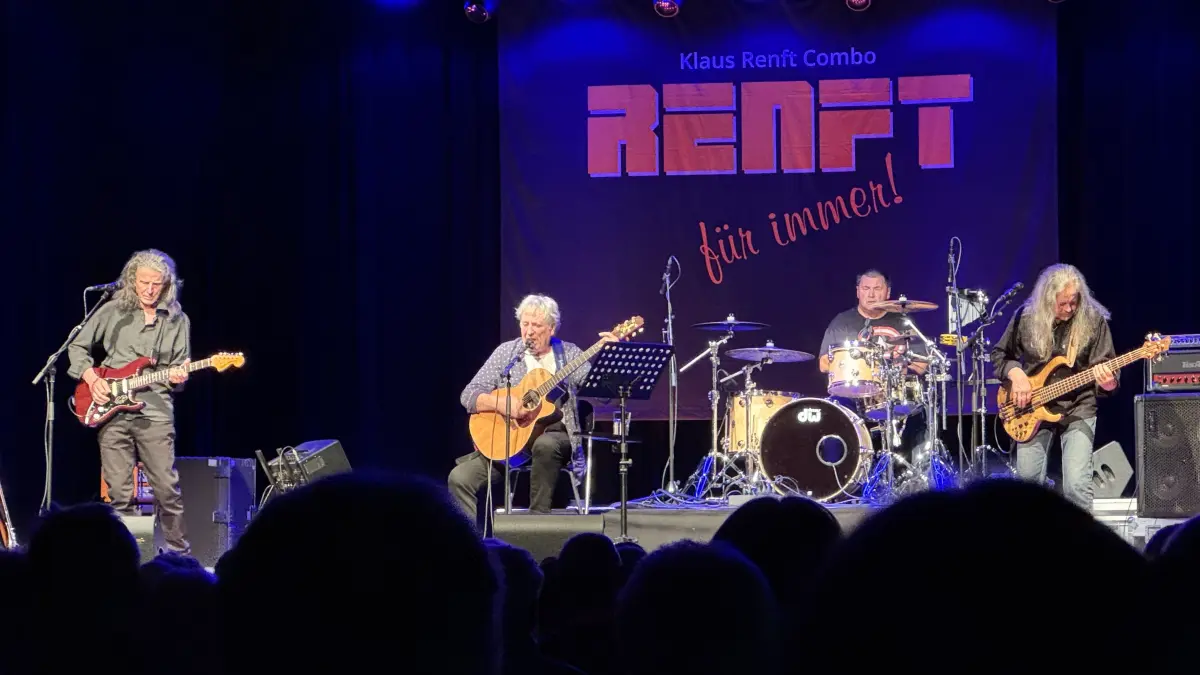 Renft bei ihrem Konzert in Neuruppin im November 2025. Was damals noch nicht bekannt war: die Band um Thomas "Monster" Schoppe hört auf