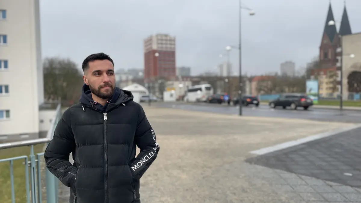 Salar Khalaf lebt in Frankfurt (Oder) und fährt oft nach Polen. Eine der vielen Grenzkontrollen lässt ihn nicht mehr los. Was ist passiert?