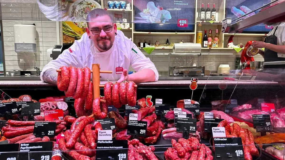Wurst- und Fleischspezialitäten aus eigener Herstellung